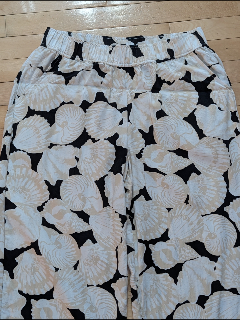 Jules & Leopold Shell-Pattern Wide Leg Pants - Picture 3 of 8